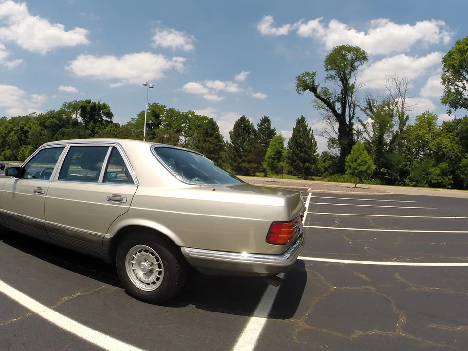 1985 Mercedes-Benz W126 S-Class Sedan - Image 12 of 31