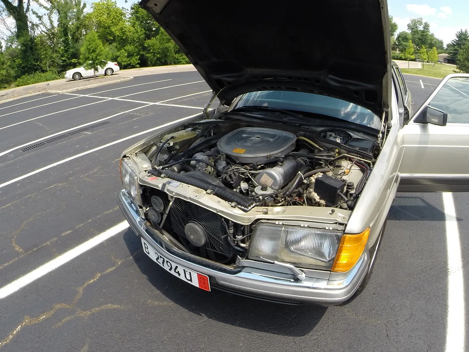 1985 Mercedes-Benz W126 S-Class Sedan - Image 30 of 31
