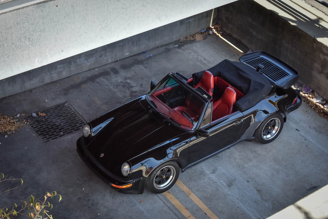 1985 Porsche 911 Carrera 3.2 - Image 30 of 31