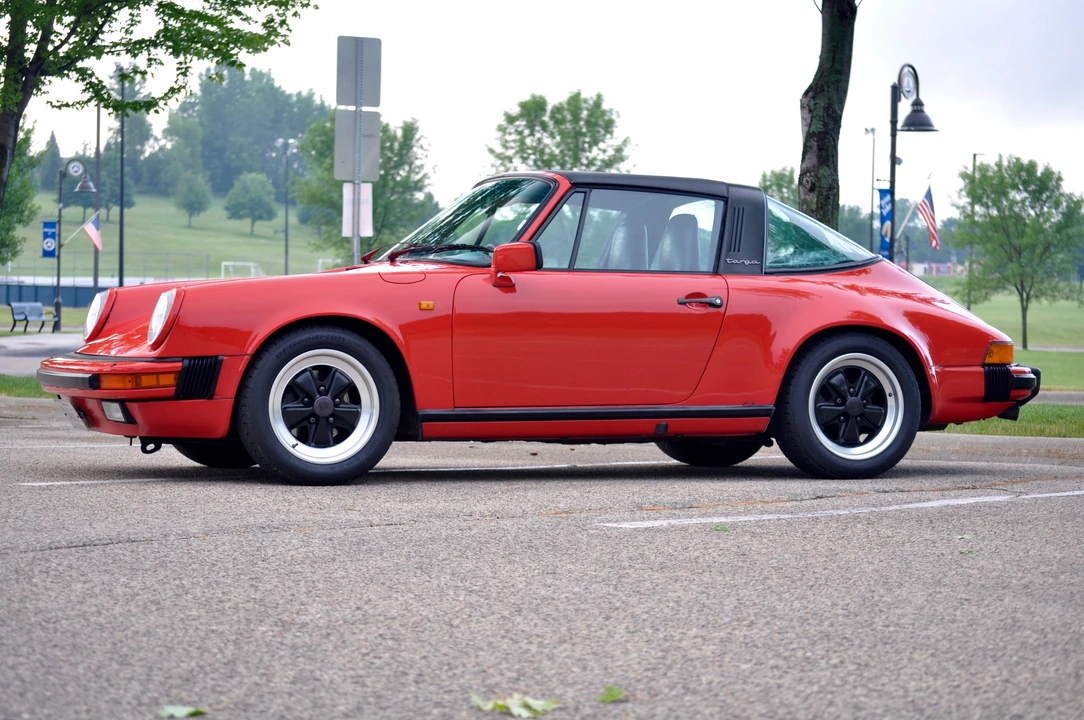 1985 Porsche 911 Carrera 3.2 - Image 4 of 31