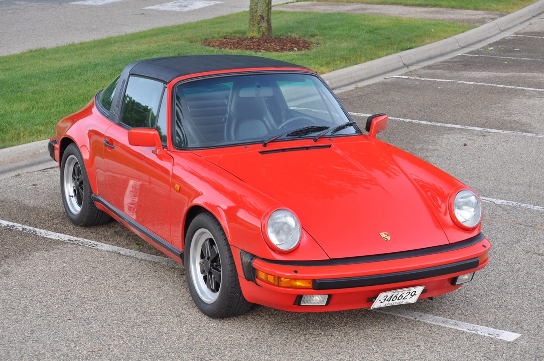1985 Porsche 911 Carrera 3.2 - Image 5 of 31