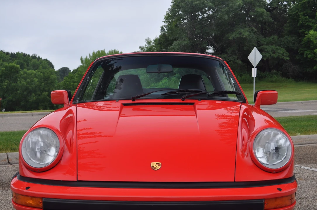 1985 Porsche 911 Carrera 3.2 - Image 7 of 31