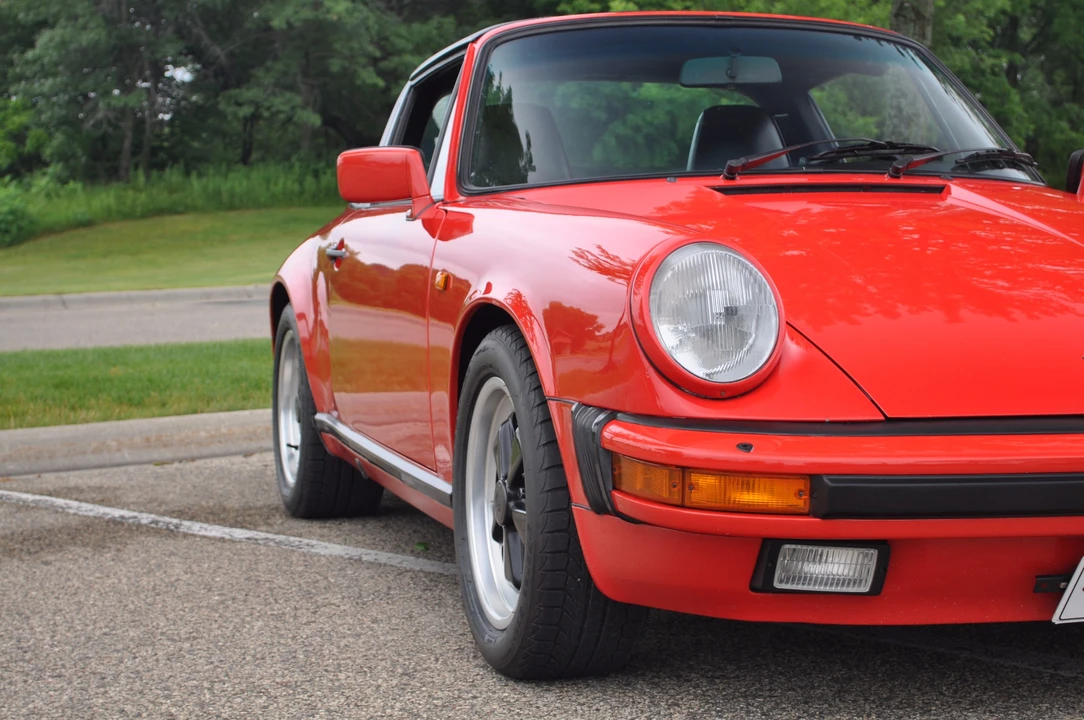 1985 Porsche 911 Carrera 3.2 - Image 17 of 31