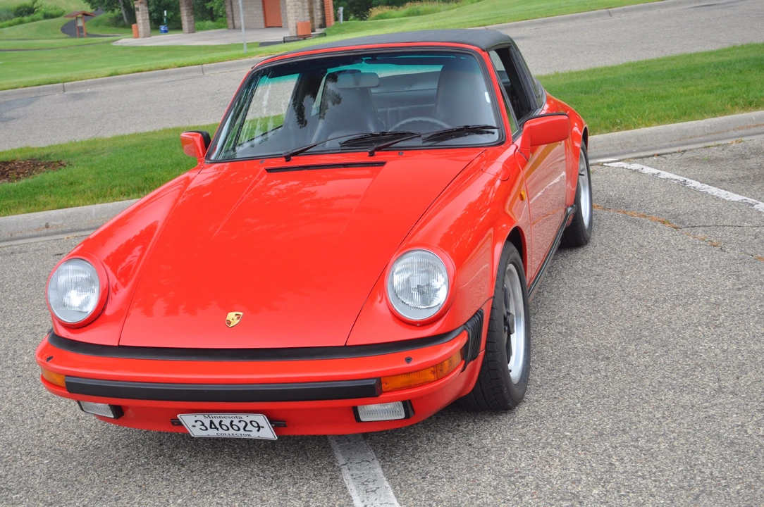 1985 Porsche 911 Carrera 3.2 - Image 13 of 31