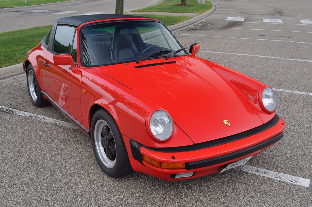 1985 Porsche 911 Carrera 3.2 - Image 6 of 31