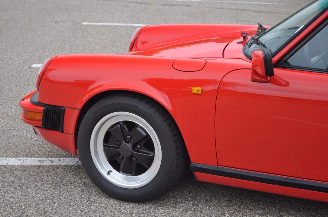 1985 Porsche 911 Carrera 3.2 - Image 26 of 31