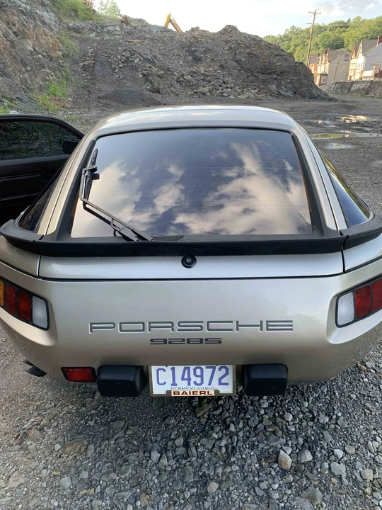 1985 Porsche 928 S - Image 14 of 31