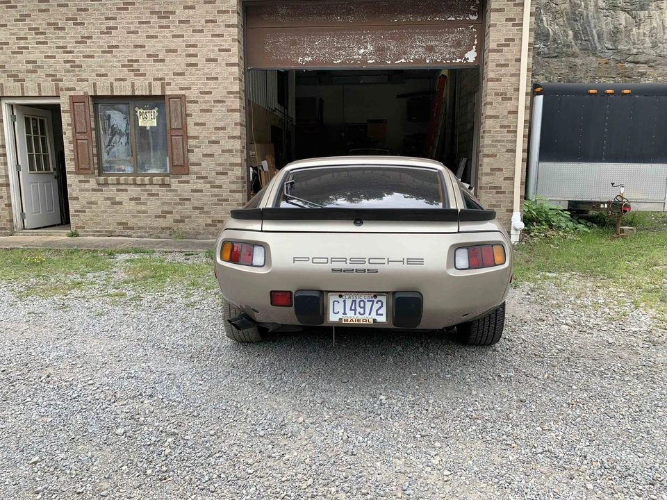 1985 Porsche 928 S - Image 6 of 31