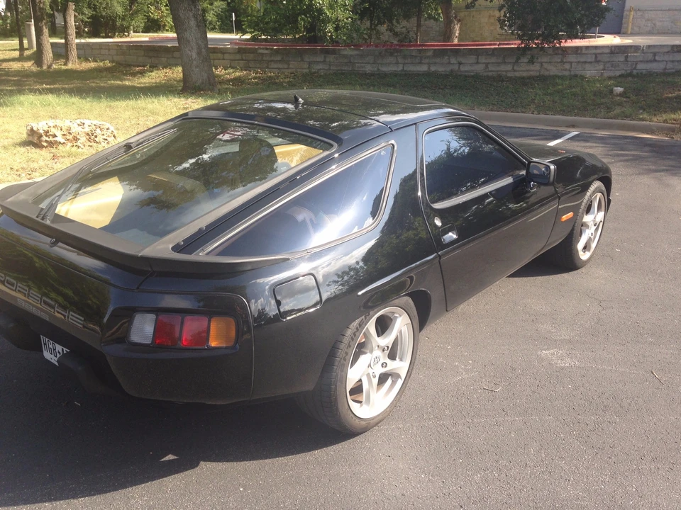 1985 Porsche 928 S - Image 5 of 31