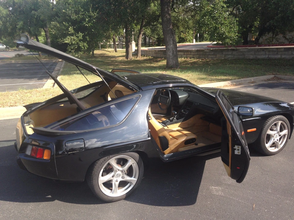 1985 Porsche 928 S - Image 13 of 31
