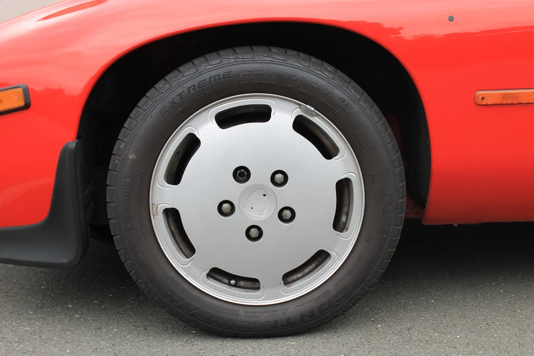 1985 Porsche 928 S - Image 30 of 31