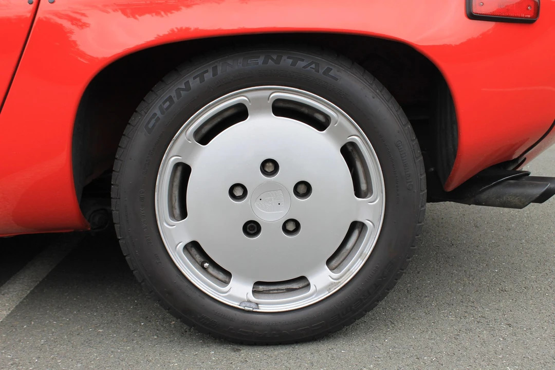 1985 Porsche 928 S - Image 29 of 31