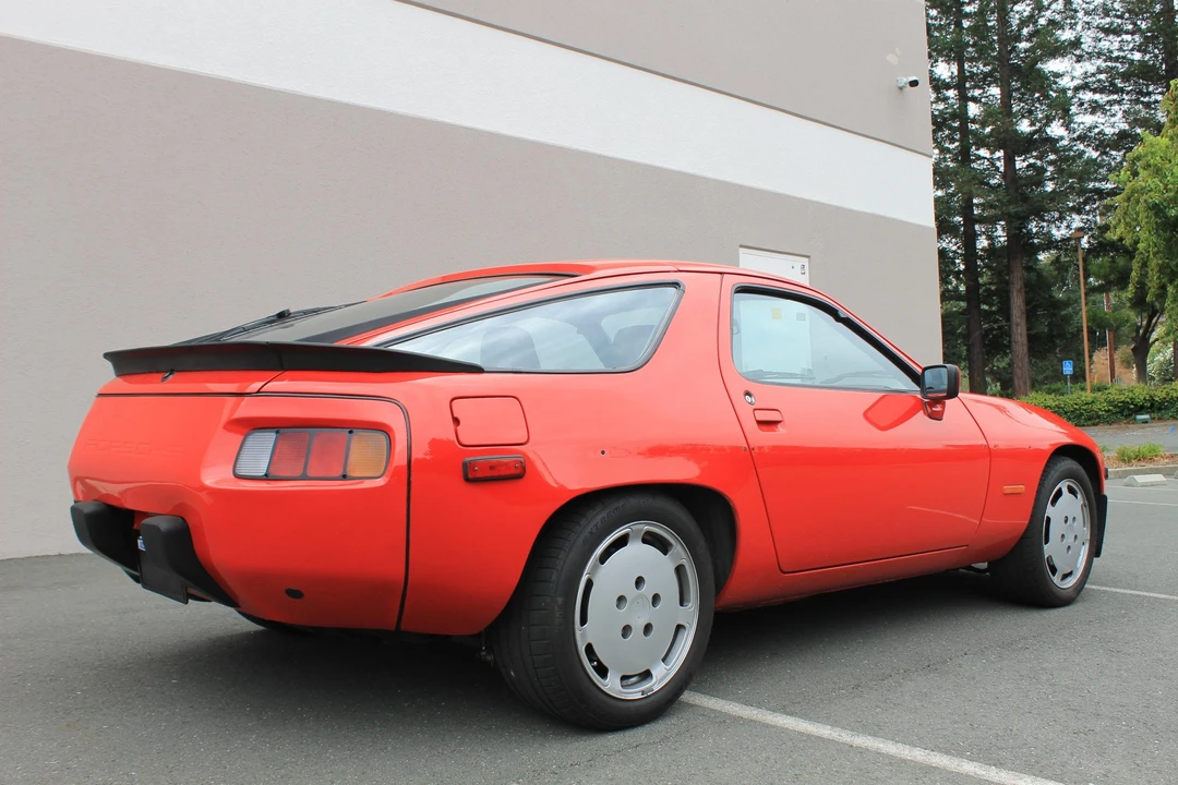 1985 Porsche 928 S - Image 9 of 31