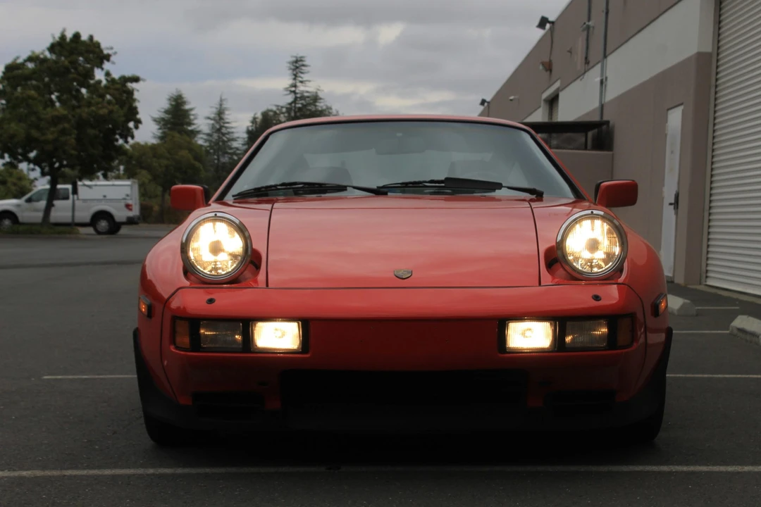 1985 Porsche 928 S - Image 26 of 31