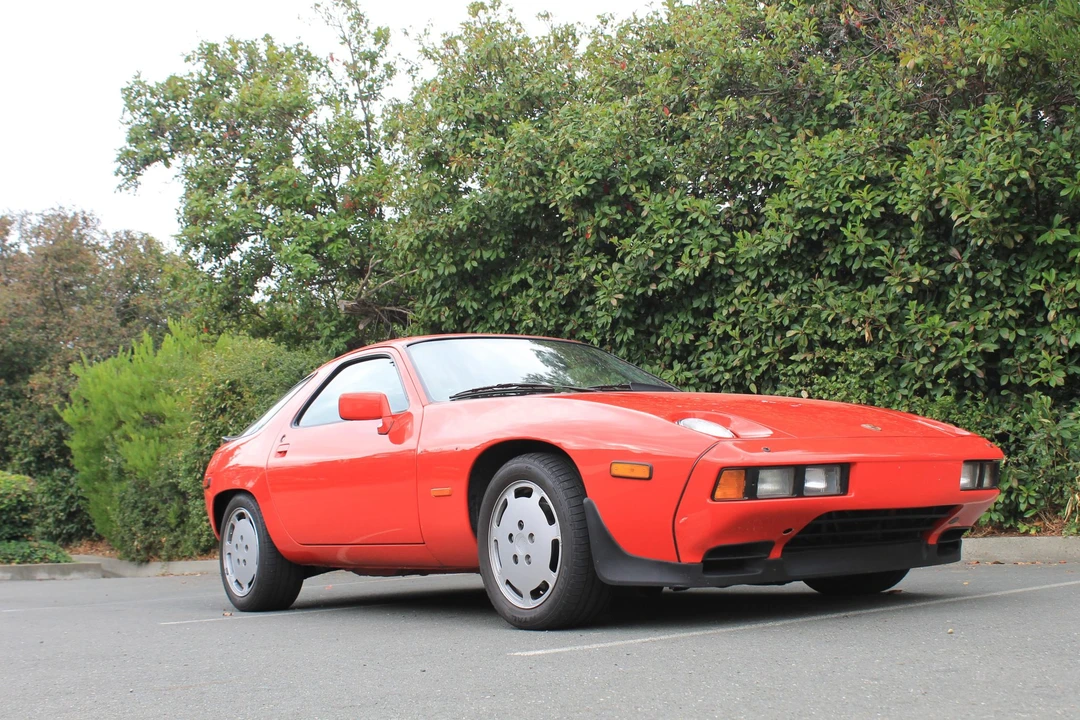 1985 Porsche 928 S - Image 14 of 31