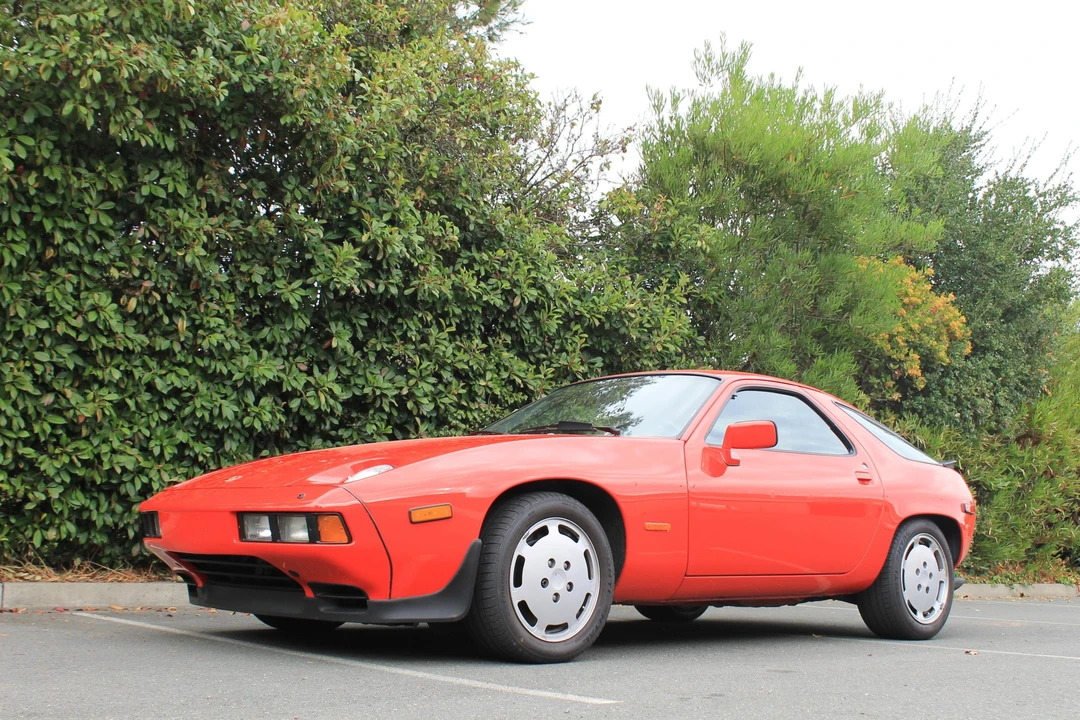 1985 Porsche 928 S - Image 2 of 31