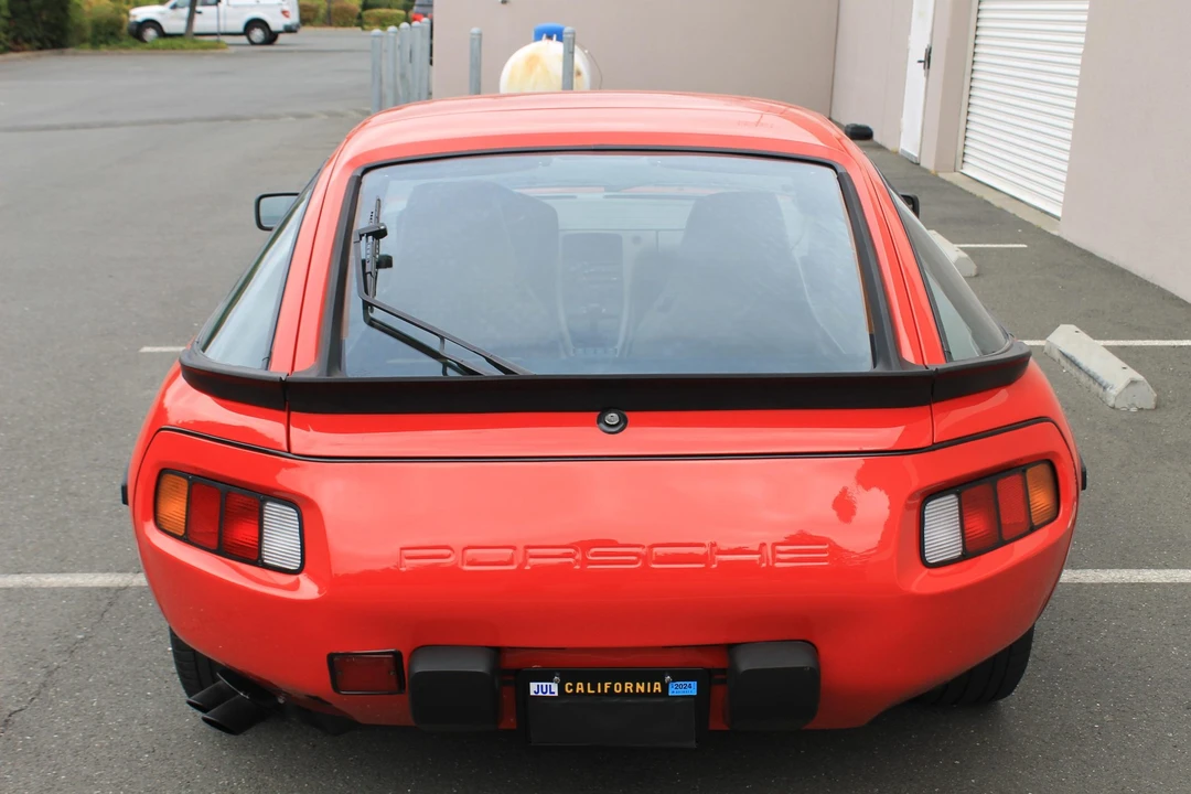 1985 Porsche 928 S - Image 7 of 31