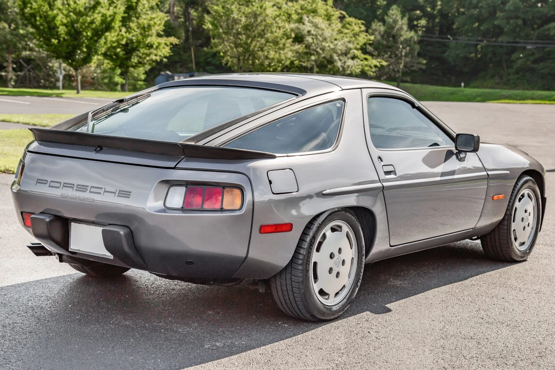 1985 Porsche 928 S - Image 6 of 31