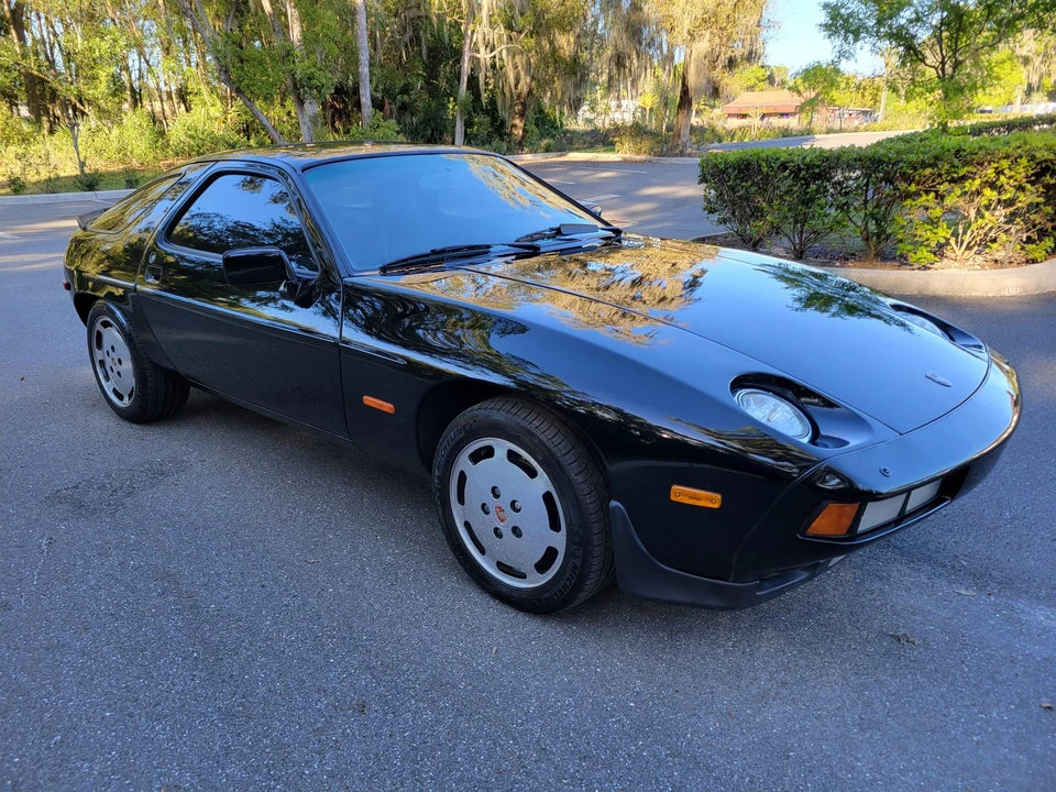 1985 Porsche 928 S - Image 9 of 31