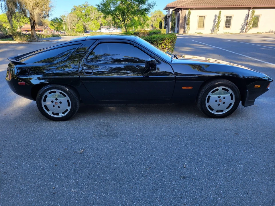 1985 Porsche 928 S - Image 11 of 31