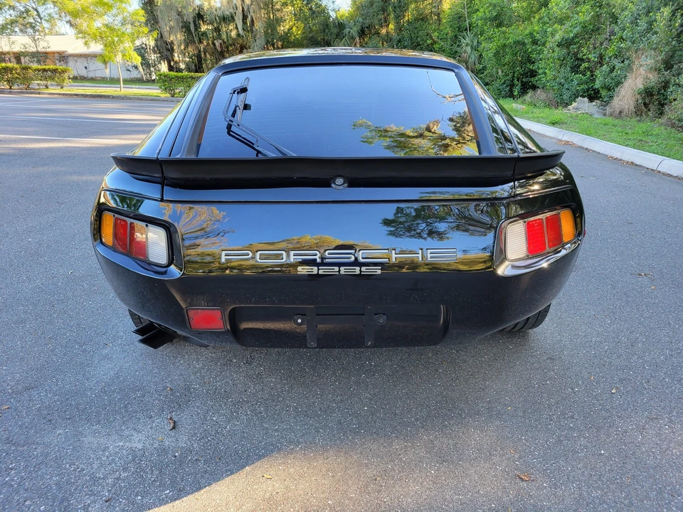 1985 Porsche 928 S - Image 13 of 31