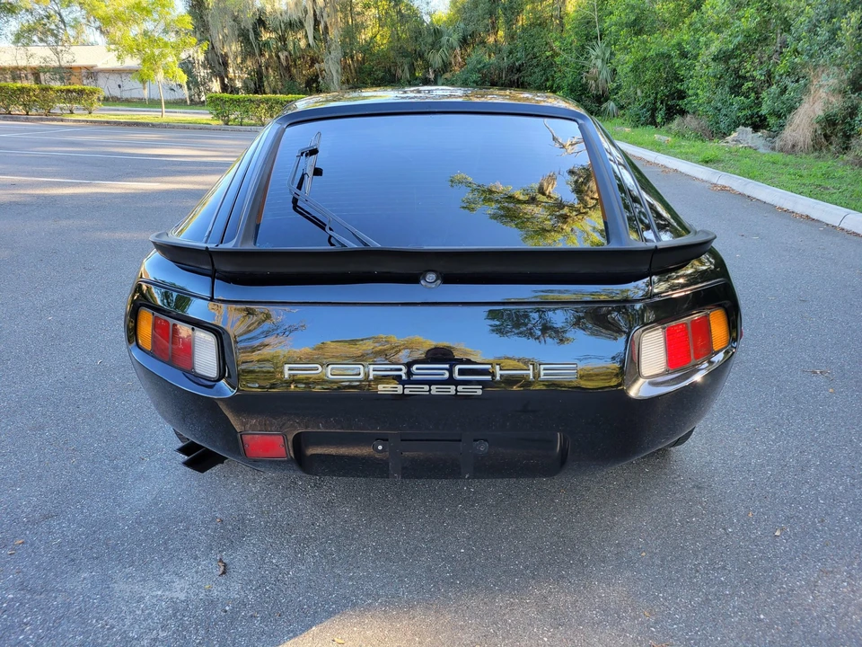 1985 Porsche 928 S - Image 14 of 31