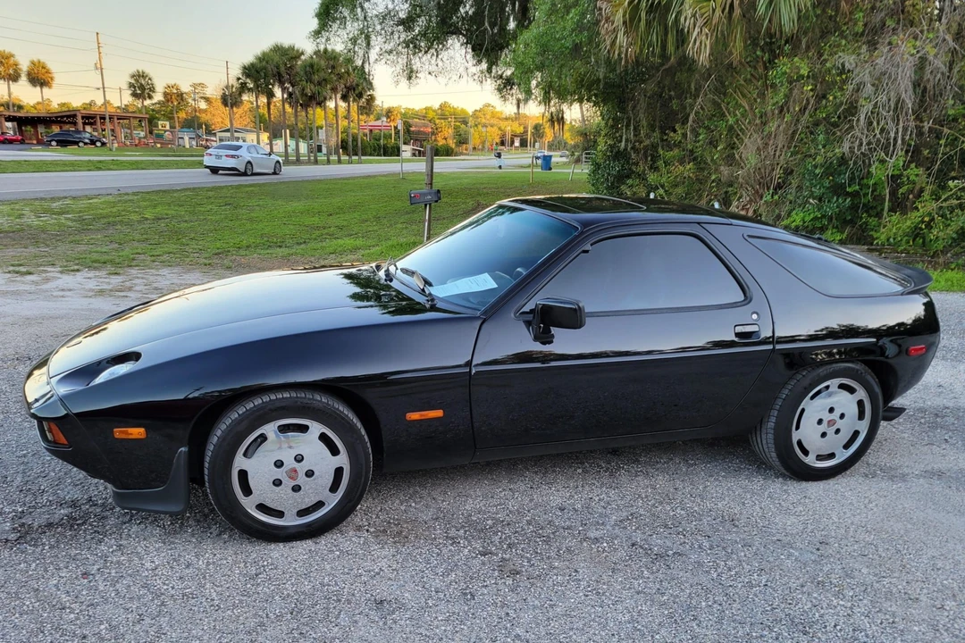 1985 Porsche 928 S - Image 18 of 31