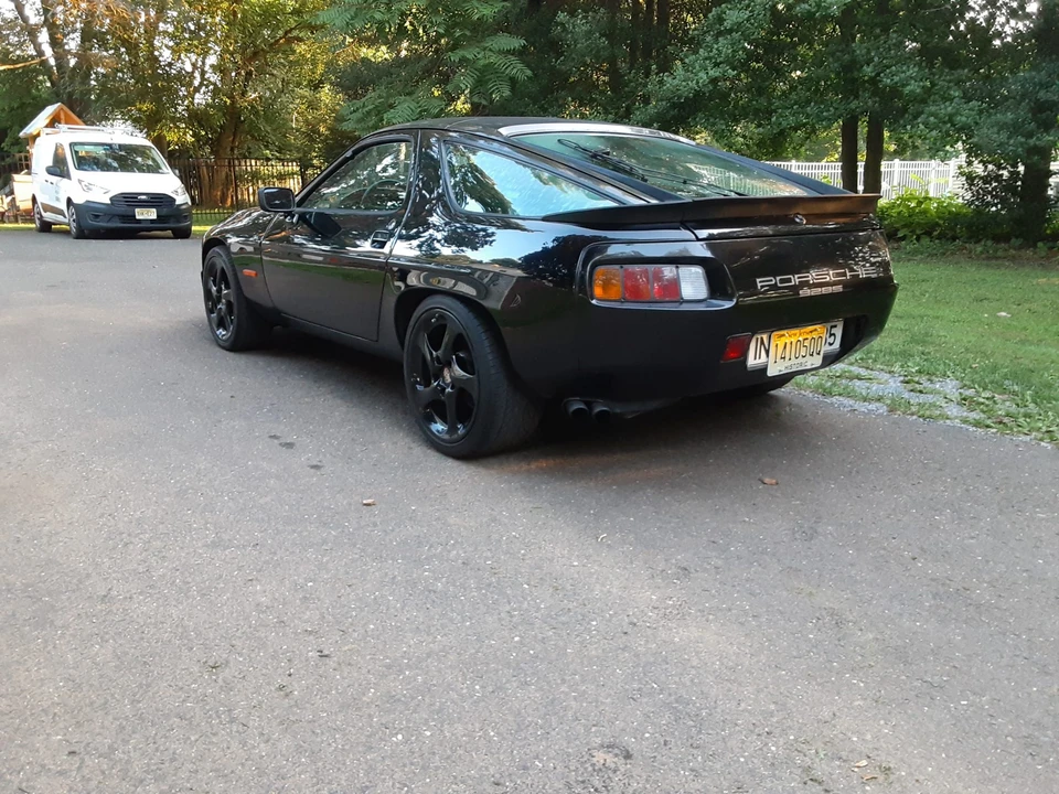 1985 Porsche 928 S - Image 8 of 31