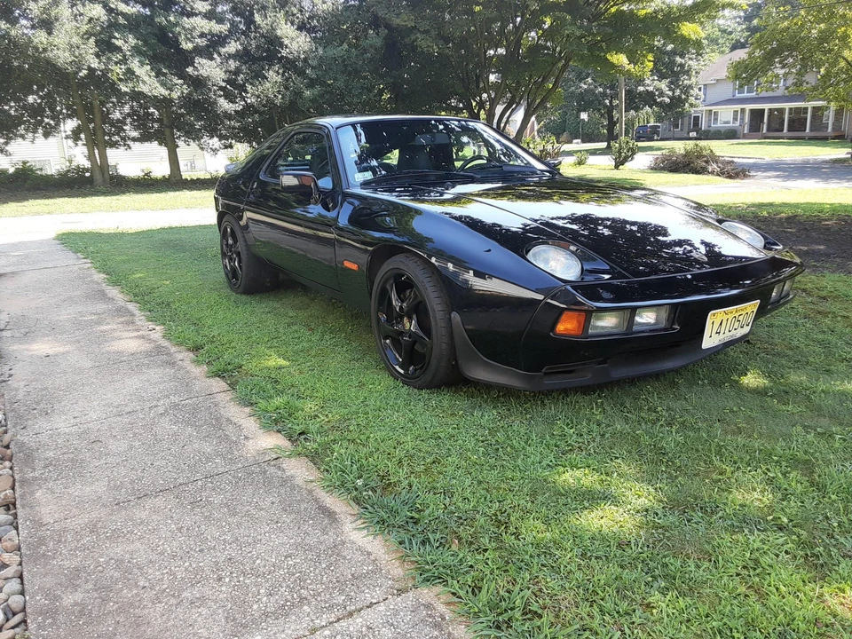 1985 Porsche 928 S - Image 2 of 31