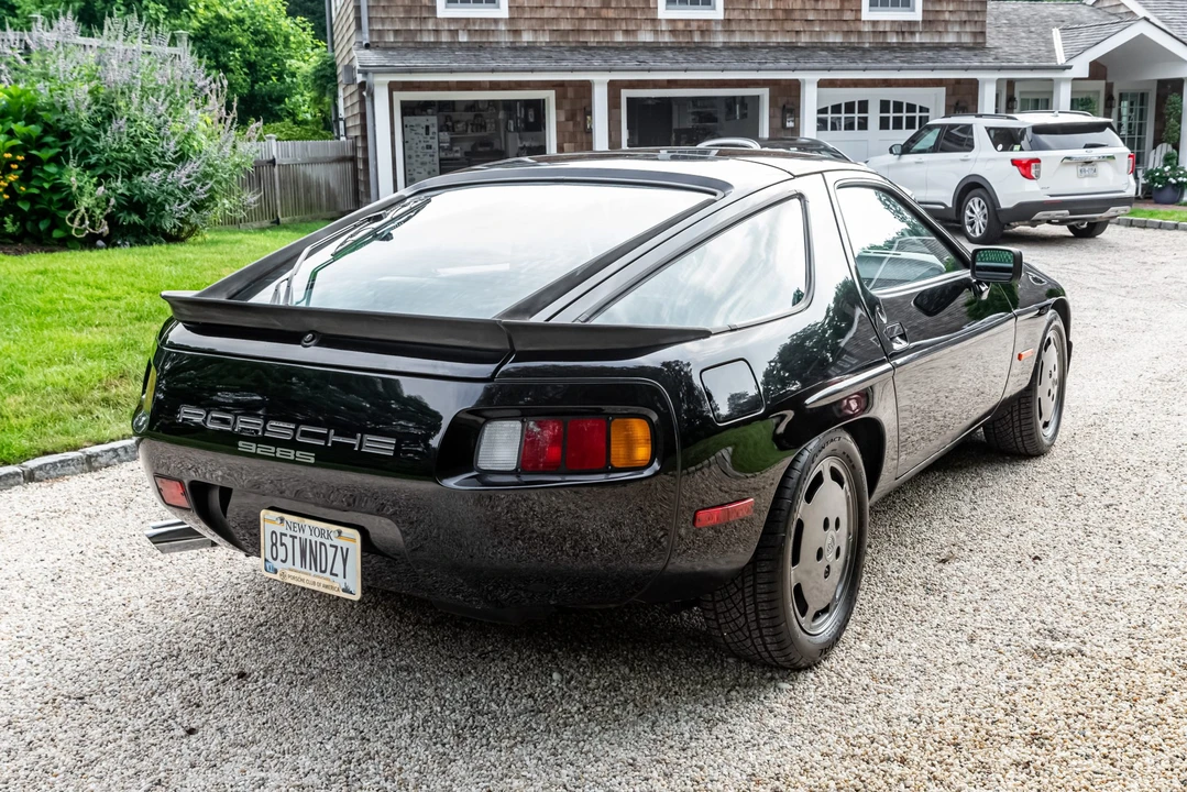 1985 Porsche 928 S - Image 8 of 31