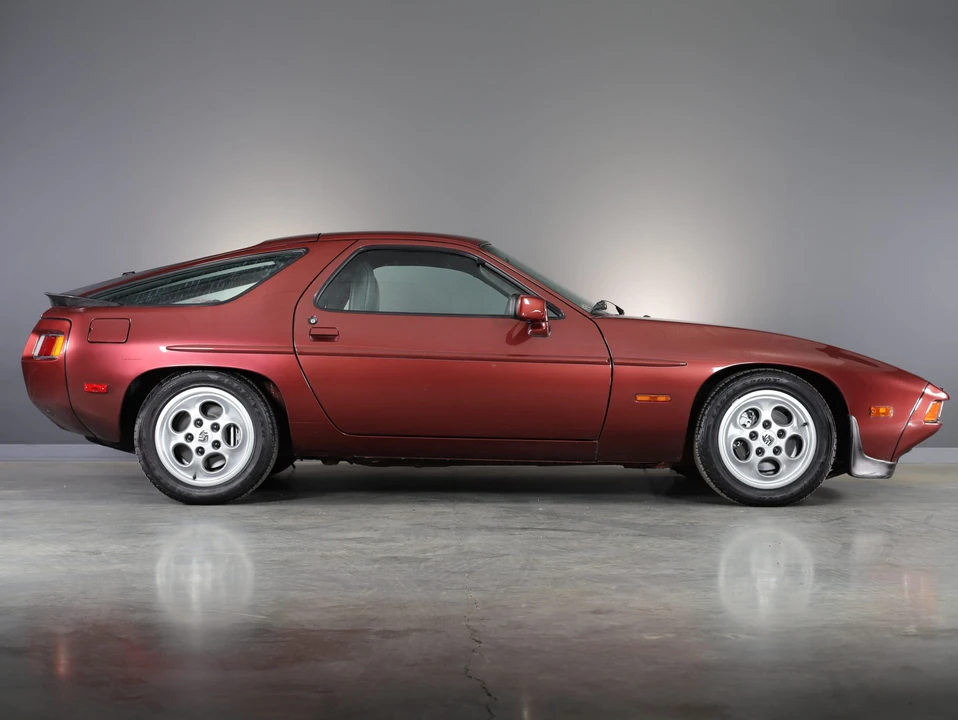 1985 Porsche 928 S - Image 18 of 31