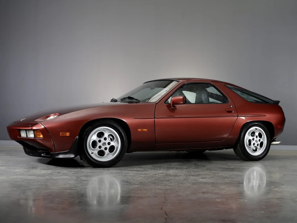 1985 Porsche 928 S - Image 2 of 31
