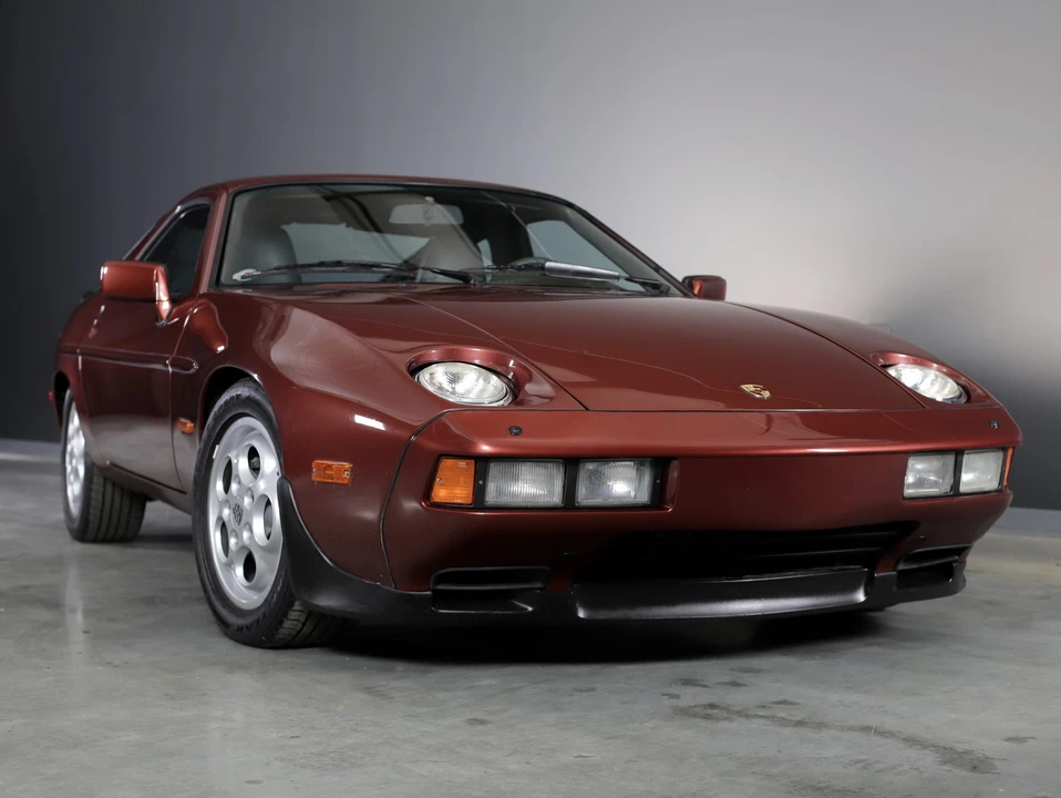 1985 Porsche 928 S - Image 14 of 31