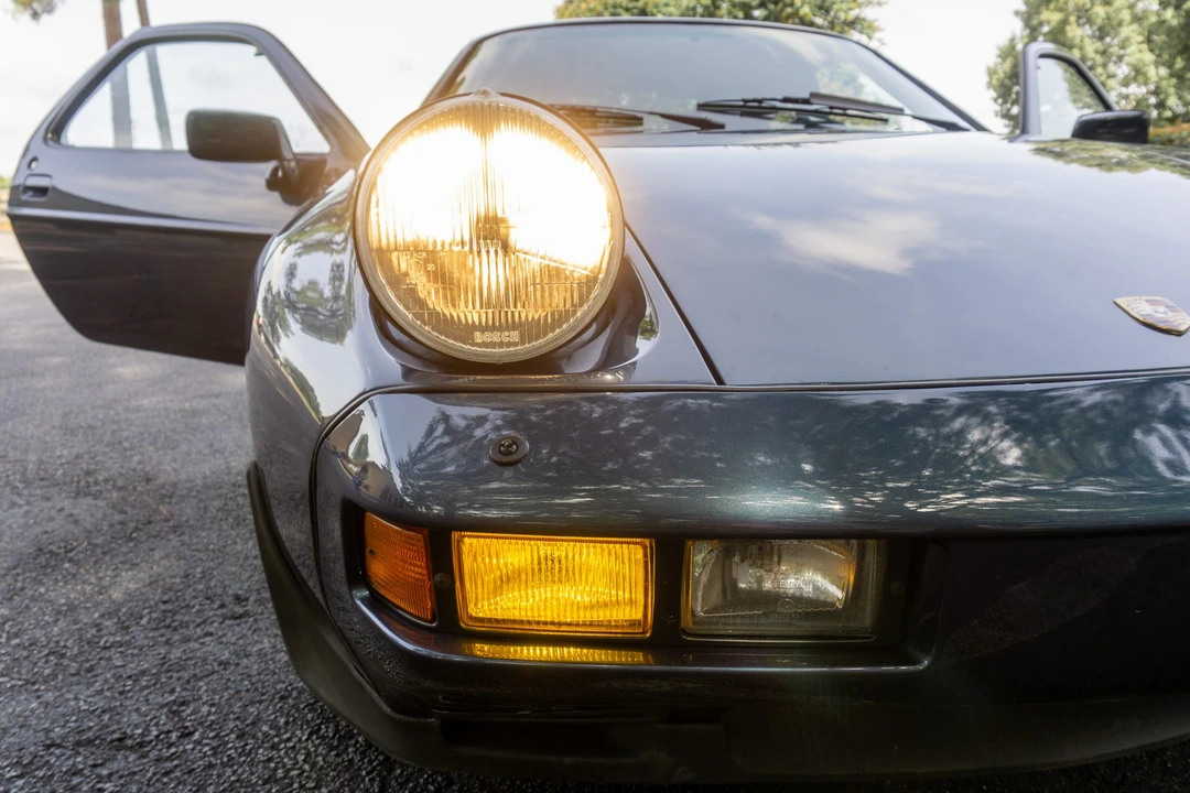 1985 Porsche 928 S - Image 24 of 31