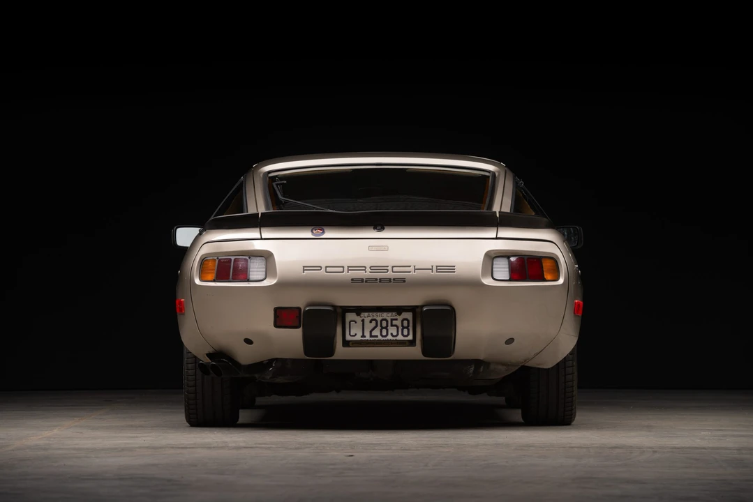 1985 Porsche 928 S - Image 13 of 31