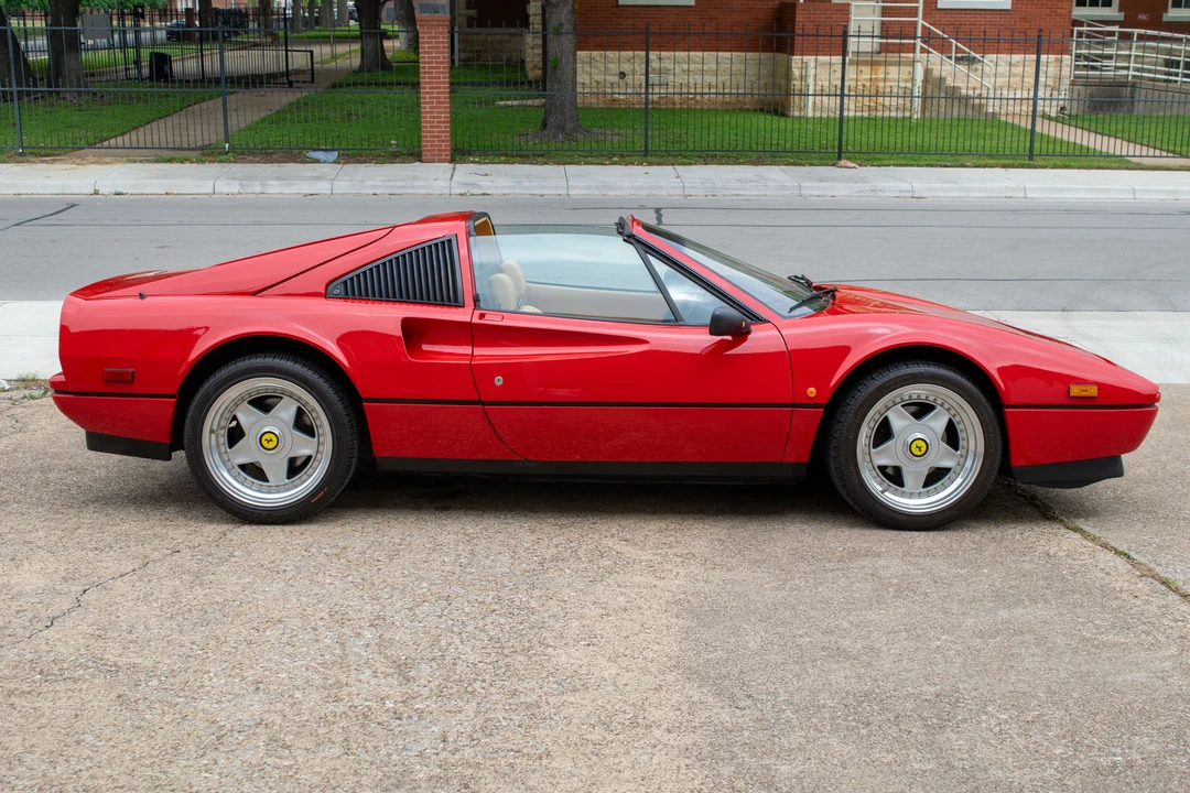 1986 Ferrari 328 GTS - Image 7 of 31