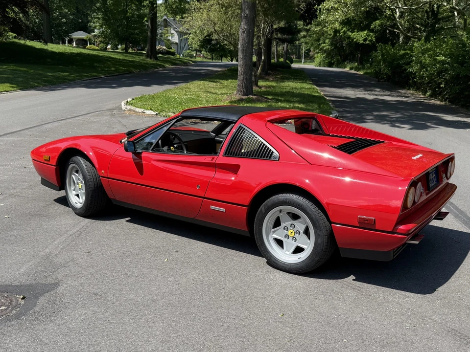 1986 Ferrari 328 GTS - Image 11 of 31