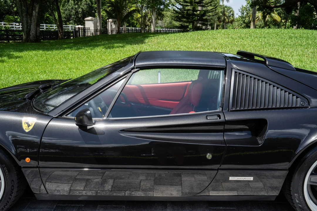 1986 Ferrari 328 GTS - Image 26 of 31