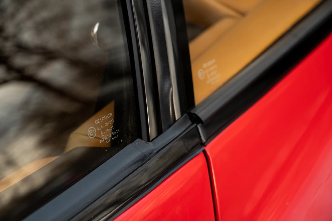 1986 Ferrari Testarossa - Image 21 of 31