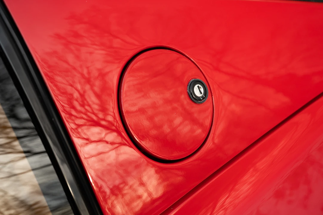 1986 Ferrari Testarossa - Image 29 of 31