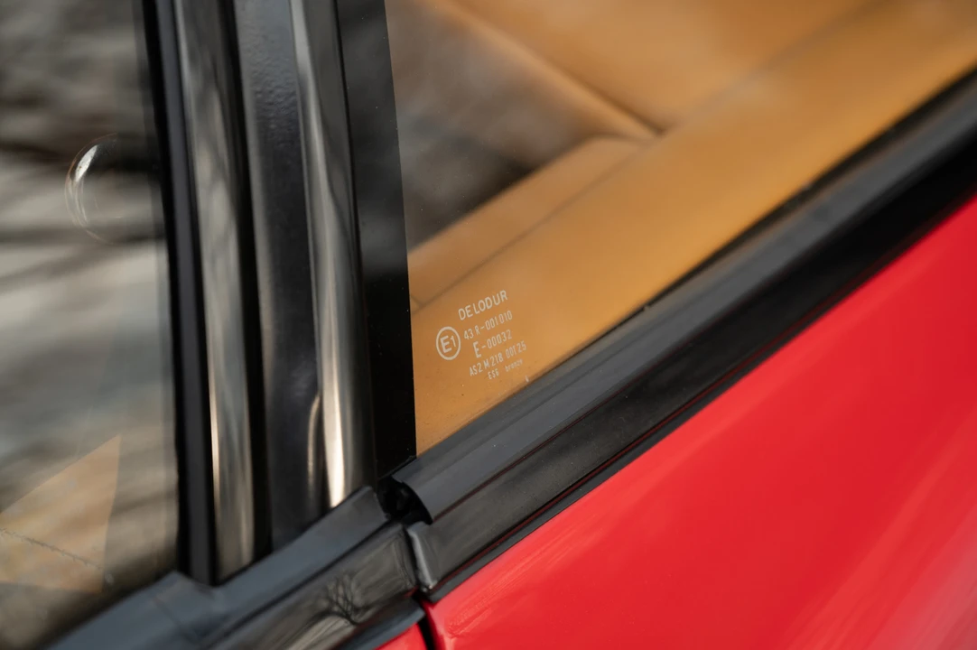 1986 Ferrari Testarossa - Image 20 of 31
