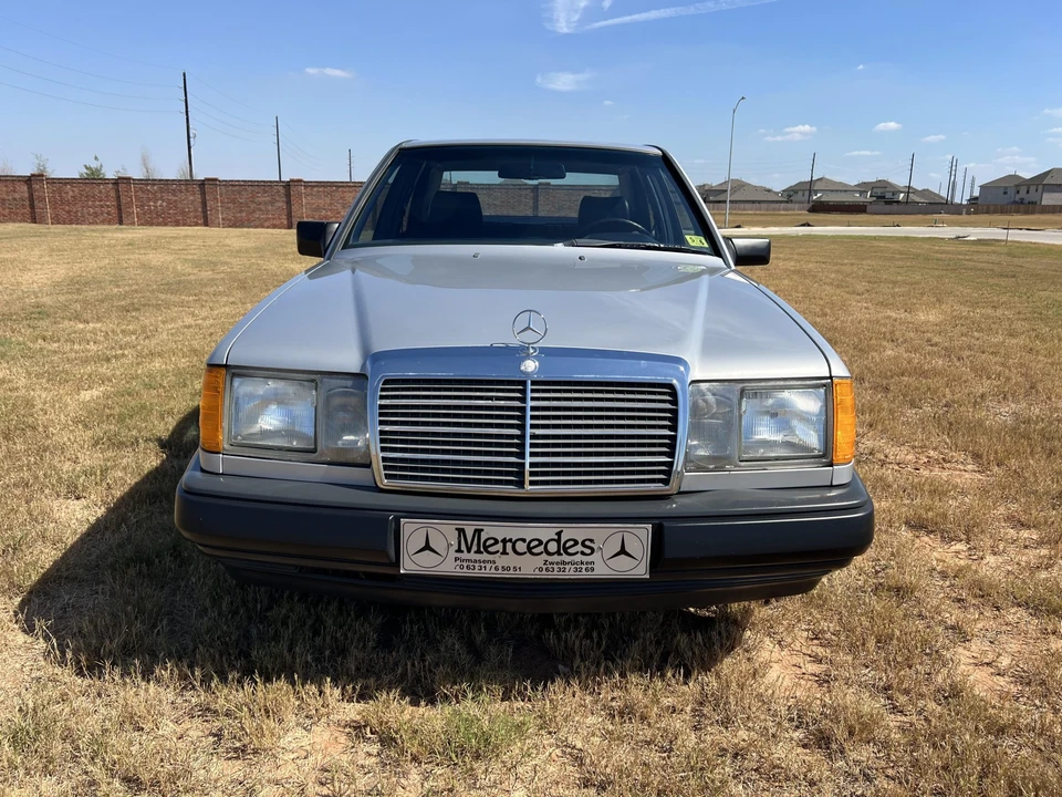 1986 Mercedes-Benz W124 E-Class - Image 4 of 31