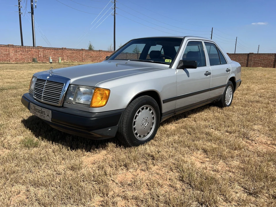1986 Mercedes-Benz W124 E-Class - Image 3 of 31