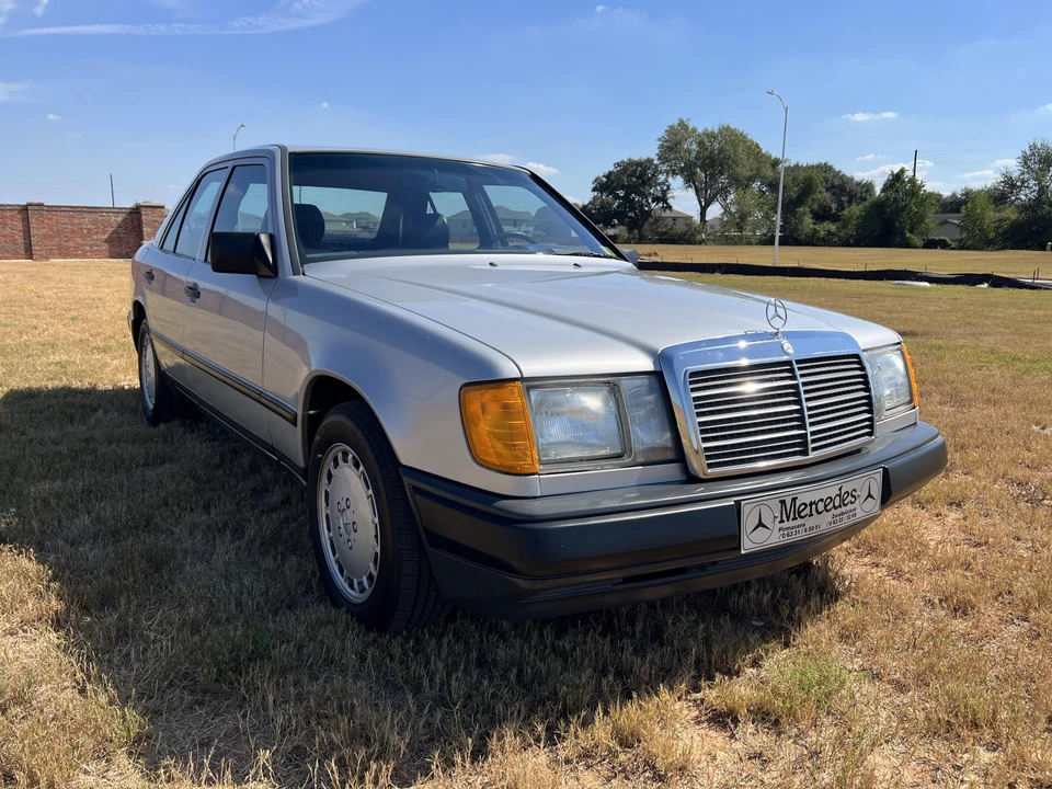 1986 Mercedes-Benz W124 E-Class - Image 7 of 31