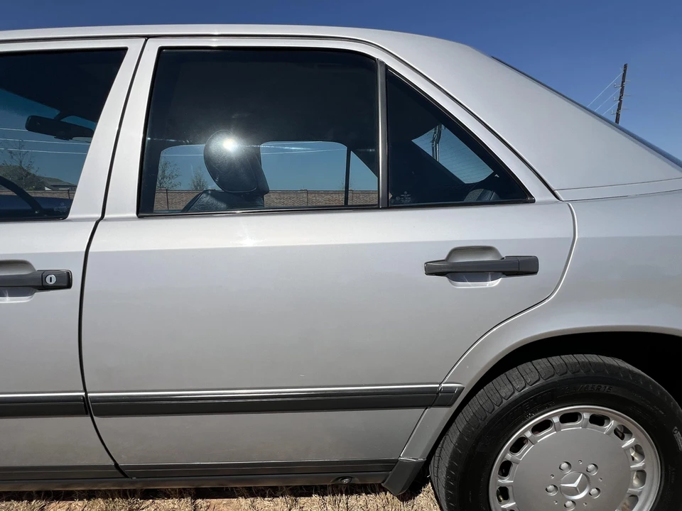 1986 Mercedes-Benz W124 E-Class - Image 21 of 31