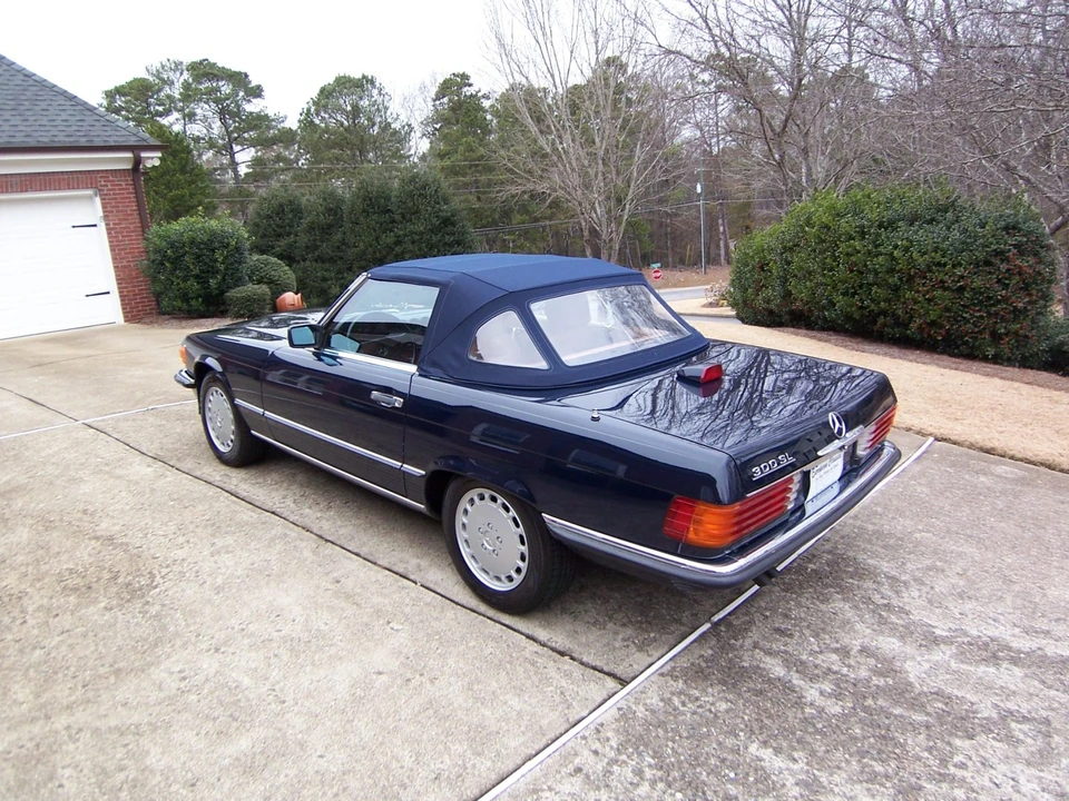 1986 Mercedes-Benz R107 SL-Class - Image 17 of 31
