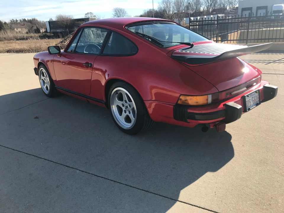 1986 Porsche 911 Carrera 3.2 - Image 9 of 31