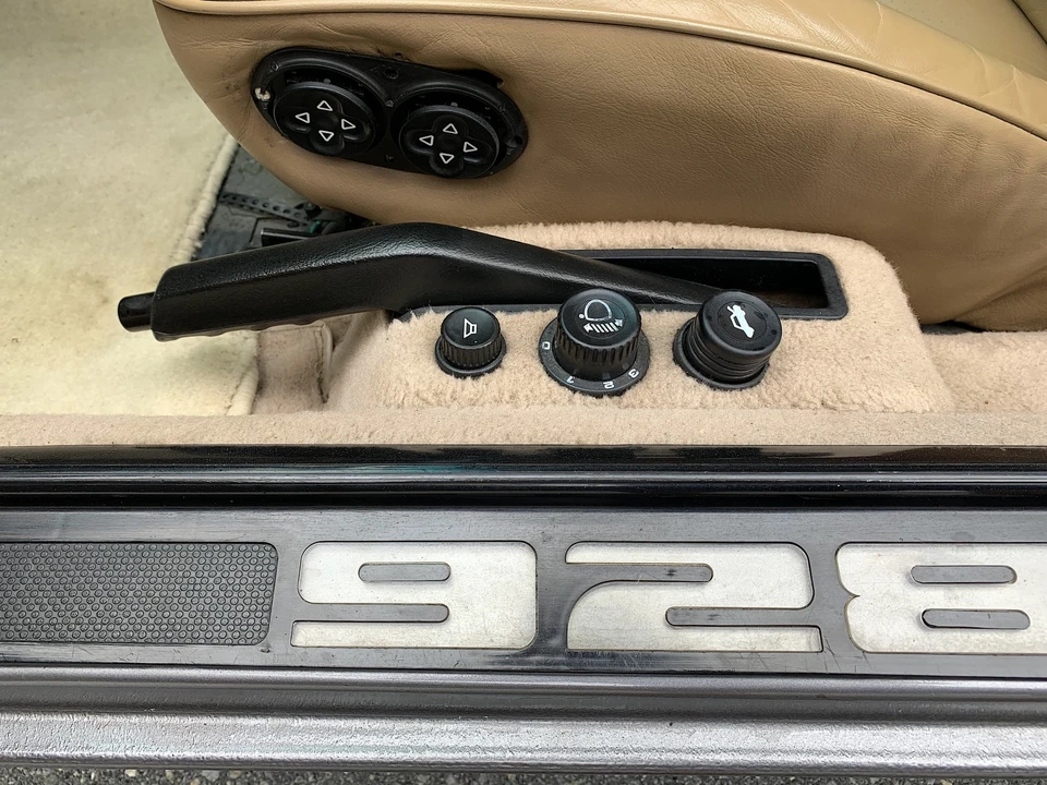 1986 Porsche 928 S - Image 26 of 31