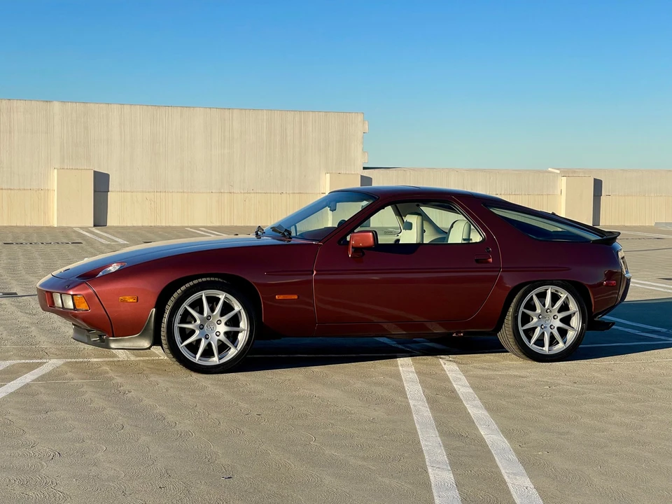 1986 Porsche 928 S - Image 7 of 31