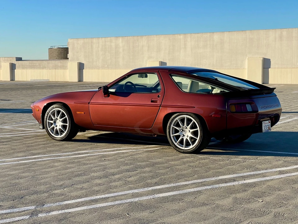 1986 Porsche 928 S - Image 10 of 31